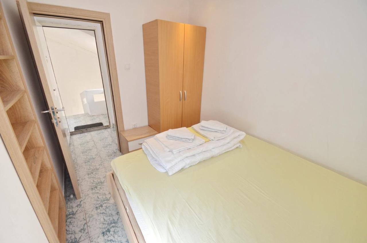 Bugi Apartment โกตอร์ ภายนอก รูปภาพ