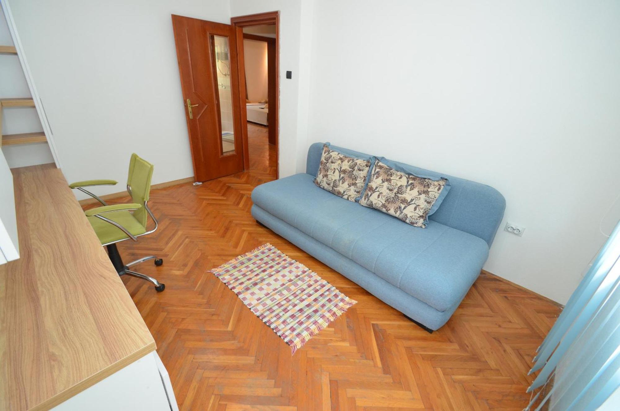 Bugi Apartment โกตอร์ ภายนอก รูปภาพ