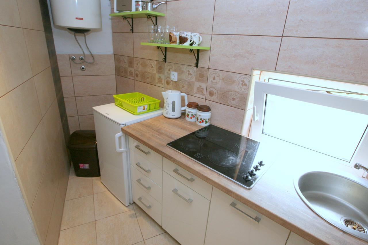 Bugi Apartment โกตอร์ ภายนอก รูปภาพ